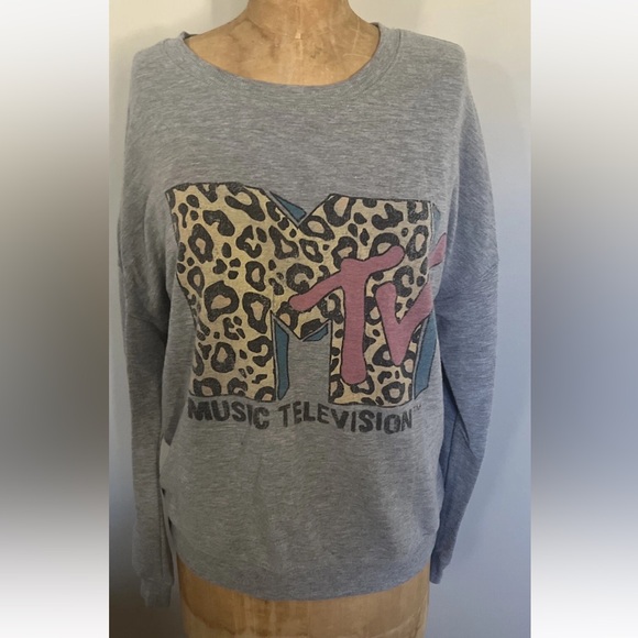 MTV || NWOT Leopard Print Gray Sweatshirt (S) - Picture 1 of 7